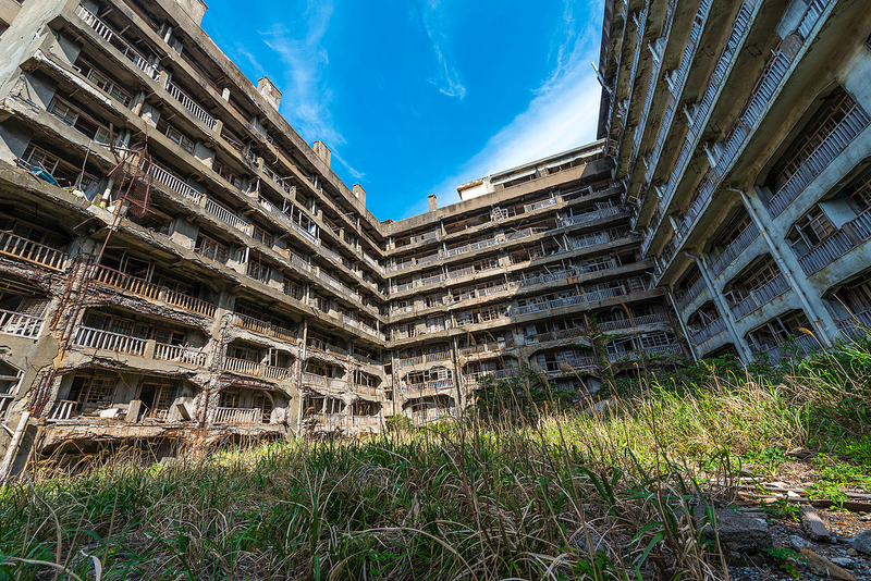 Illustration for article titled The Most Dangerous Modern Ruins for Thrillseekers and Urban Explorers